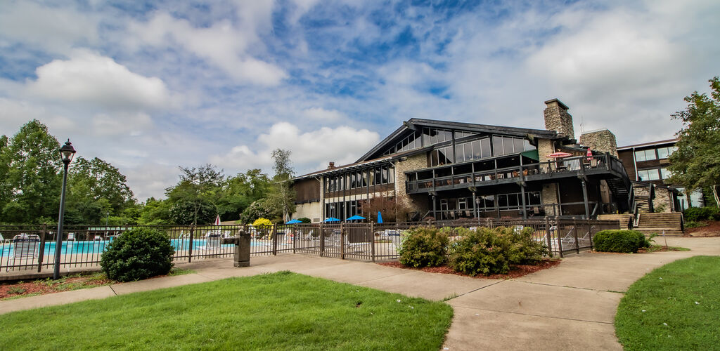 Shawnee Park Lodge Swimming Pool